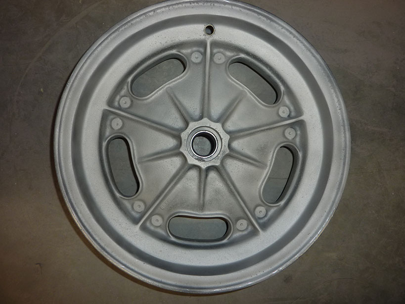 funnycar-wheel-rim-plastic-blasting-after